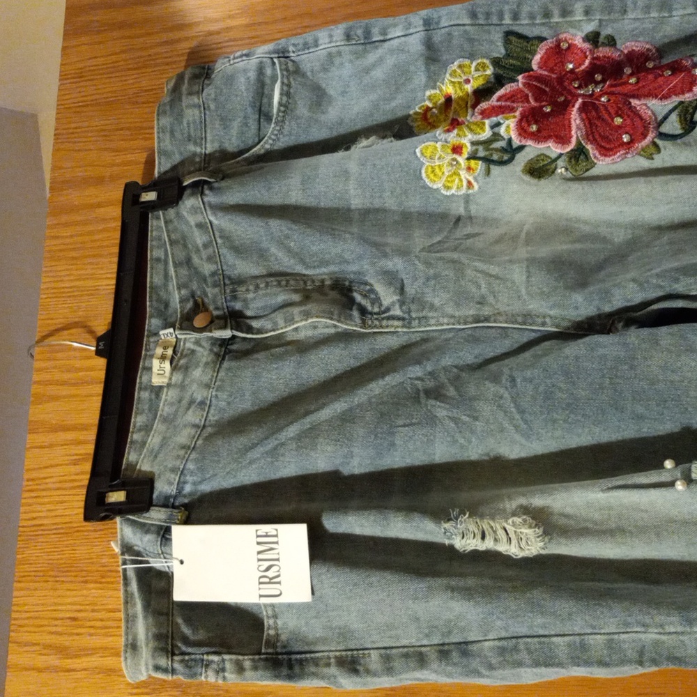 Light Blue Straight-Leg Jeans with Red Floral Embroidery - Picture 4 of 12